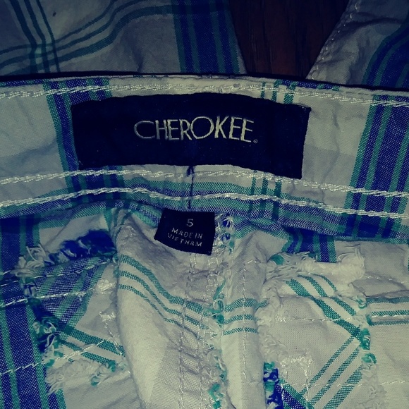Cherokee shorts - Picture 2 of 2